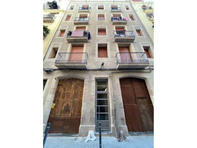 Piso en venta en El Raval(08001) photo 0