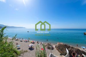 ¡Oportunidad Única en Nerja: Tu Refugio a Pasos de la Playa! photo 0