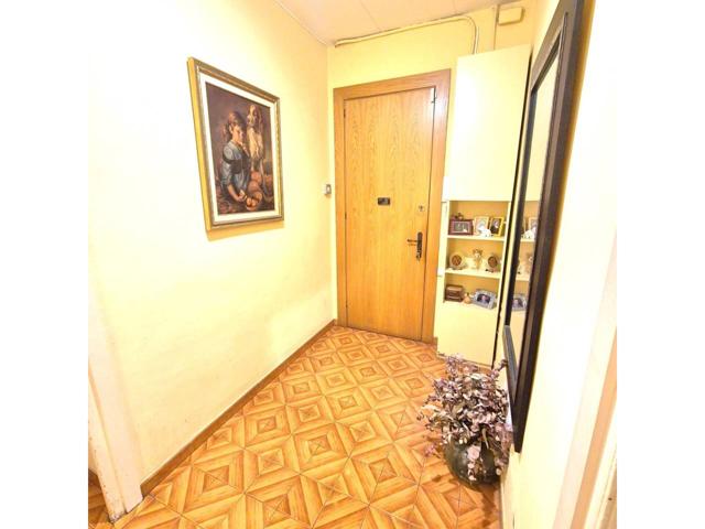 Oportunidad de piso en L`Eixample Dret photo 0