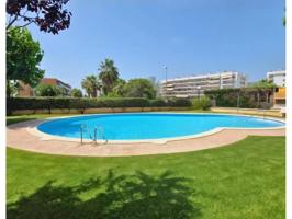 Luminoso piso con terraza y piscina comunitaria en zona tranquila de Lloret de Mar photo 0