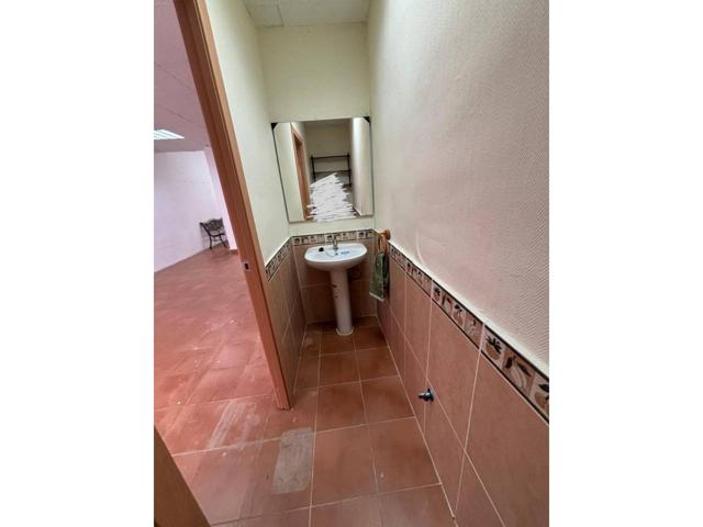 Local Comercial en zona Avenida Vicente Mortes .Oportunidad Única en Paterna photo 0