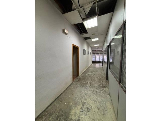 AMPLIO LOCAL COMERCIAL LISTO PARA ENTRAR – 252 m² EN PATERNA photo 0