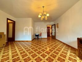Piso en venta en calle estudiante en BARCELONA photo 0