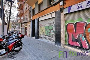 Local en venta en calle Alcalde de Móstoles, Barcelona photo 0