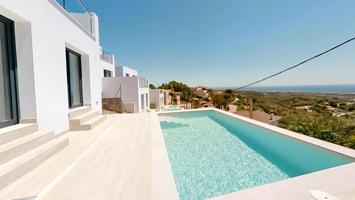 Casa - Chalet en venta en Cunit de 210 m2 photo 0