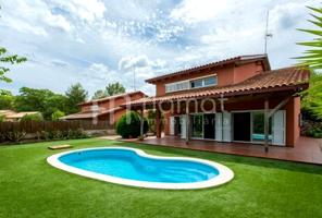 Casa o chalet independiente en venta en avenida de Plana Novella photo 0