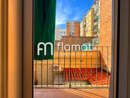 Piso en venta en calle Galileu en Barcelona photo 0