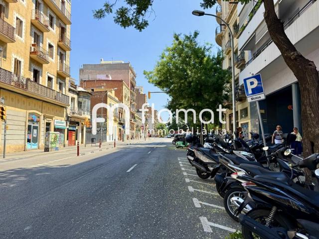 Plaza de Parking en venta en Travessera de Gracia photo 0