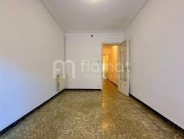 Piso en venta en calle Escorial en Barcelona photo 0