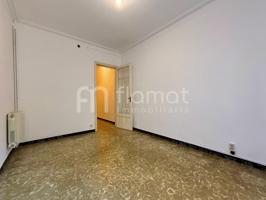 Piso en venta en calle Escorial en Barcelona photo 0