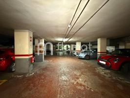 Plaza de Parking en alquiler en Carrer de Joaquim Ruyra en Barcelona photo 0