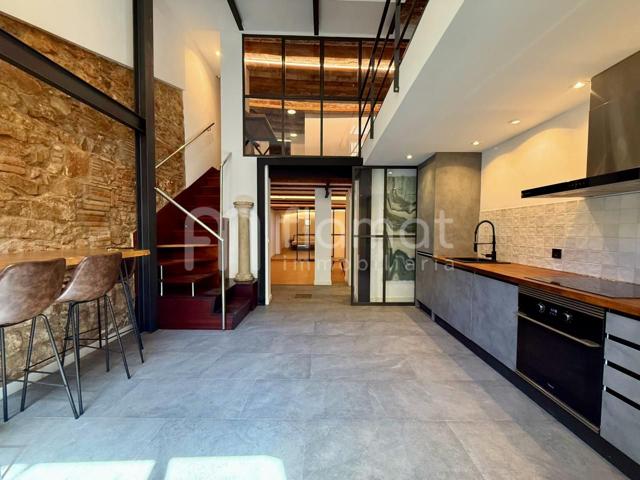 Piso en venta en calle Sant Pere Mitjá en Barcelona photo 0