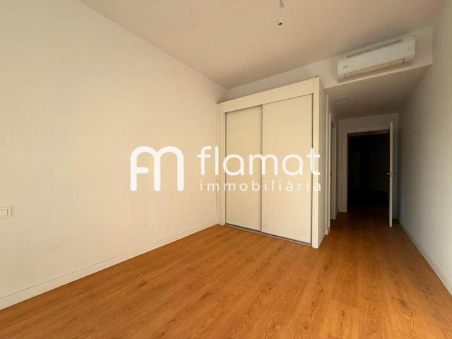 Espectacular piso en Cuadrat d'Or photo 0