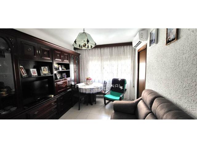 Venta de piso en Santa Coloma de Gramenet photo 0