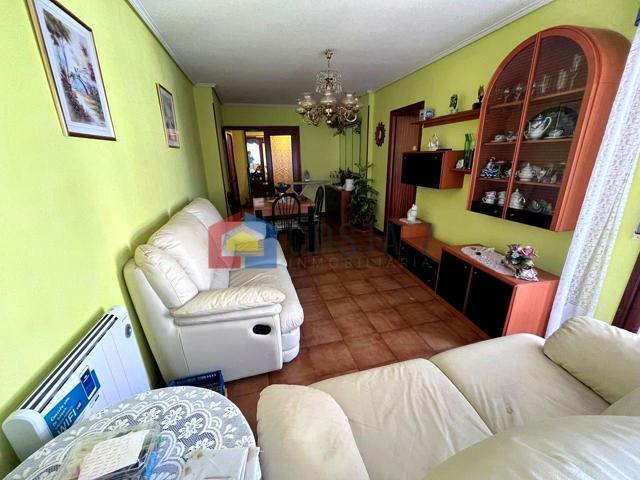 Piso en venta en Ris photo 0