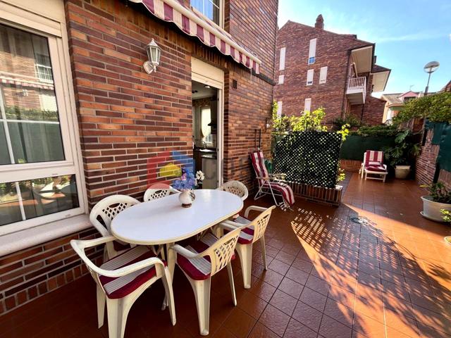 Bajo en venta en Trengandin photo 0