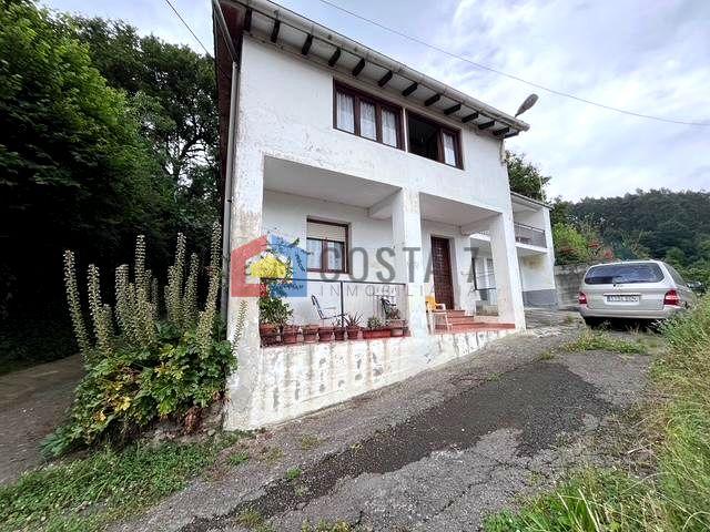 Casa en venta en Praves photo 0
