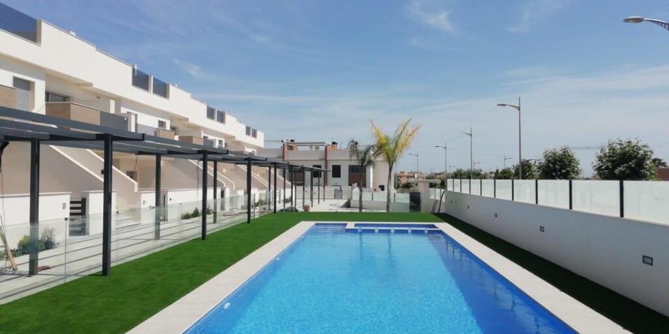 Casa-Chalet en Venta en Pilar De La Horadada Alicante photo 0