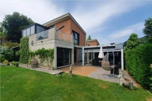 Vive la tranquilidad a un paso del mar – Chalet independiente en Oruña photo 0