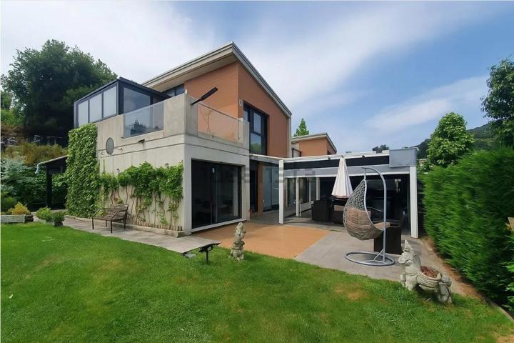 Vive la tranquilidad a un paso del mar – Chalet independiente en Oruña photo 0