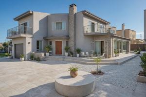 **Chalet Exclusivo en Palma de Mallorca - A Pocos Metros de la Playa** photo 0