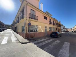 Local comercial en venta en Lucena photo 0