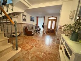 Venta de casa en Lucena photo 0
