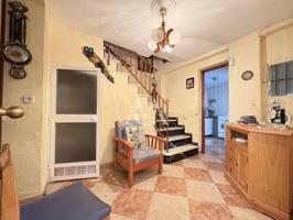 CASA CON PATIO photo 0