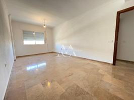 Venta de piso en Lucena photo 0