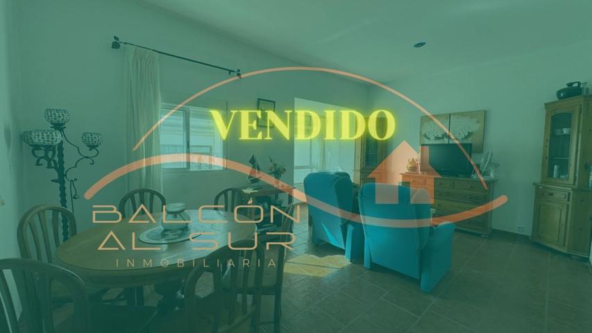 Acogedora vivienda en primera planta en el centro, a pocos metros de la playa de la Costilla photo 0
