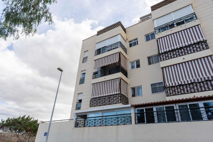 Piso en venta con garaje, trastero y piscina – Parque de la Reina, Arona photo 0