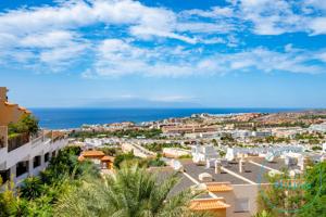 Exclusivo adosado con vistas al mar, jacuzzi y piscina en Torviscas – Costa Adeje photo 0