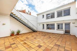 ESPECTACULAR CASA SEÑORIAL CON MÁS DE 8M DE FACHADA EN EL CORAZÓN DE LA CIUDAD. photo 0