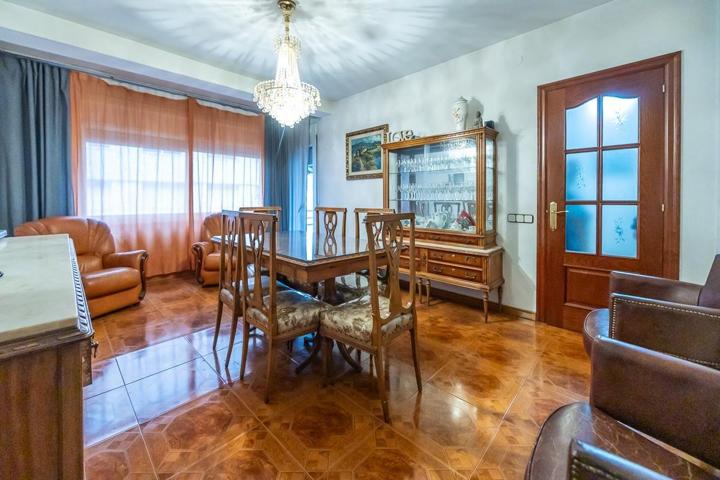 PISO EN VENTA ESPACIO, CON LUZ Y UBICACION PRIVILEGIADA EN SABADELL photo 0