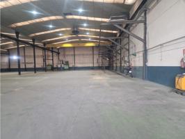 Nave con puentes gruas photo 0