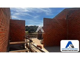 NUEVA construcción de casa adosada esquinera en GIRONELLA photo 0
