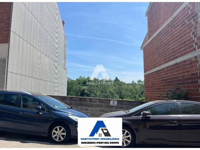 GIRONELLA - Parcel.la 160m2 con muchas posibilidades photo 0