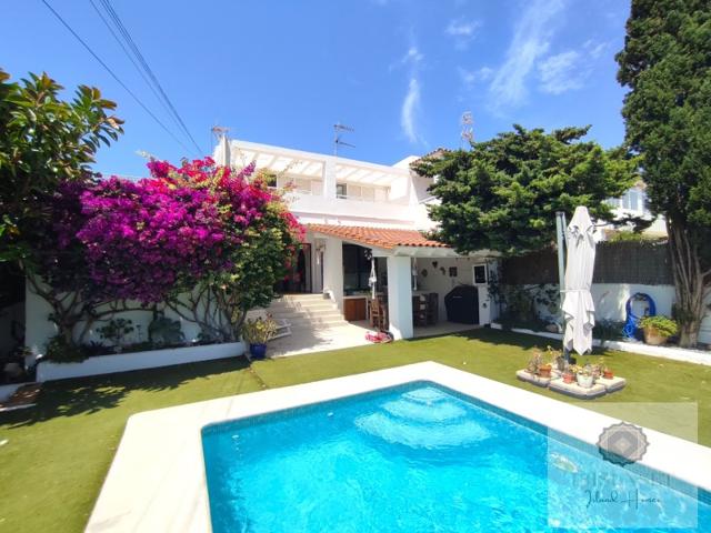 Casa En venta en Sant Josep De Sa Talaia photo 0
