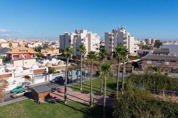 PRECIOSO ÁTICO DÚPLEX EN TORREVIEJA photo 0