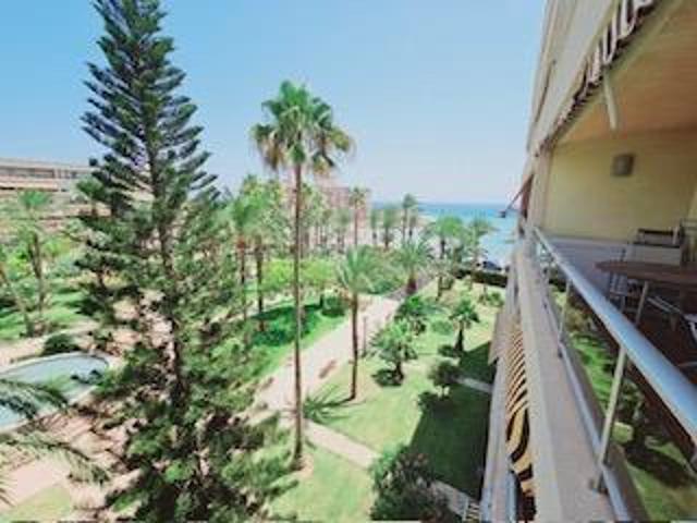 APARTAMENTO EN LA URB. CERRADA EL PALMERAL. VISTAS AL MAR. 3 DORM. 2 BAÑOS photo 0