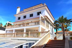 Casa En venta en Campoamor, Orihuela Costa photo 0