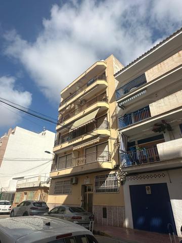 GRAN APARTAMENTO EN TORREVIEJA, 2 HAB, 1 BAÑO. 150M DE LA PLAYA photo 0