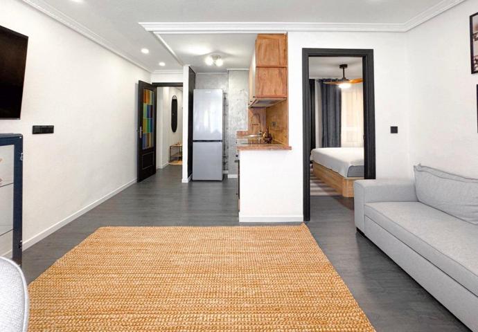 ! PRIMERA LINEA! EXCLUSIVO APARTAMENTO CON FANTÁSTICO DISEÑO Y REFORMA A ESTRENAR + GARAJE INCLUIDO photo 0