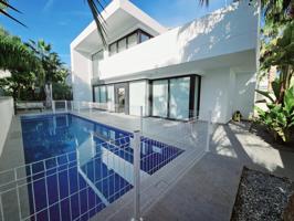 VILLA DE LUJO EN CIUDAD QUESADA! 3 DORM 3 BAÑOS! 400 M2 DE PARCELA, PISCINA PRIVADA photo 0
