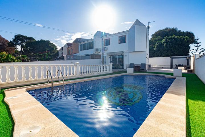 Casa En venta en Los Balcones - Los Altos Del Edén, Torrevieja photo 0