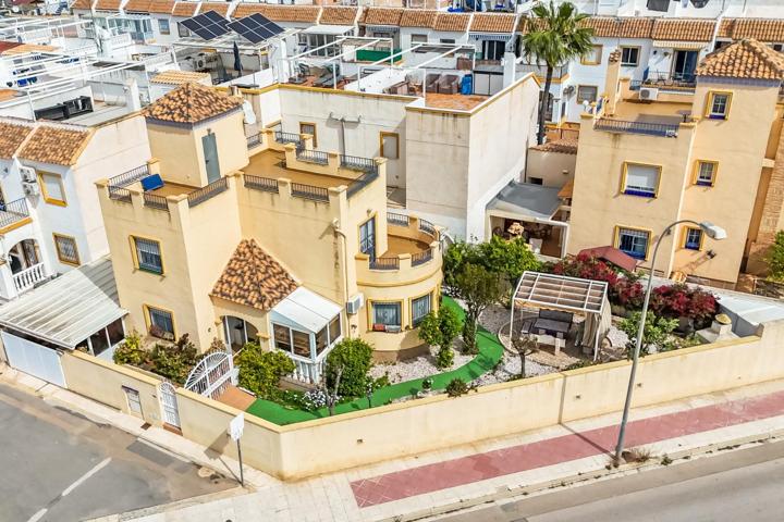 Unifamiliar En venta en Los Almendros-La Florida, Orihuela Costa photo 0