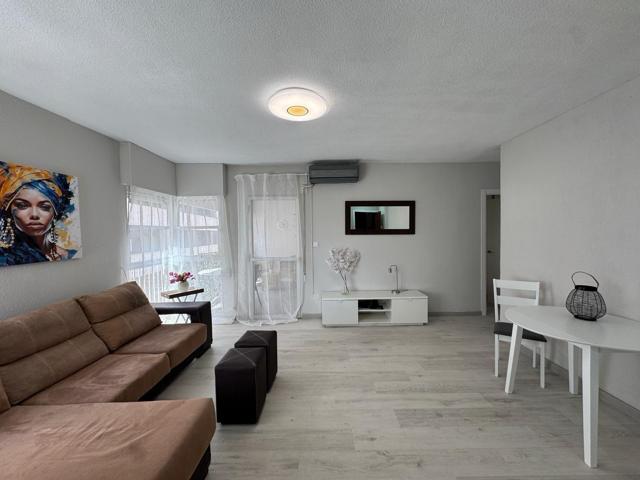 APARTAMENTO SEMI-REFORMADO DE 3 DORM. 2 BAÑOS. 90 M2. TERRAZA AMPLIA. PLAYA A 300 METROS.0 photo 0
