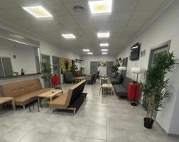 LOCAL DE 290 M2 BIEN CONSERVADO A 200 METROS DE LA PLAYA photo 0