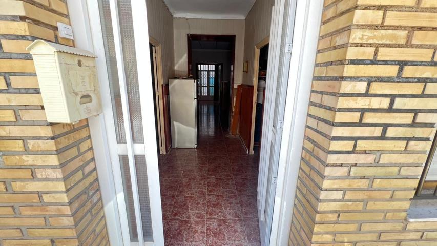 BAJO PARA REFORMAR PARCIALMENTE CON 120M2 photo 0