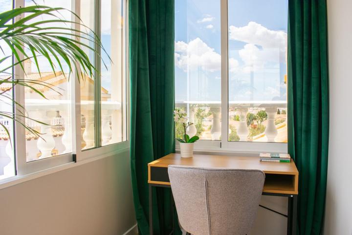 Unifamiliar Pareada En venta en Urbanización Perla Del Mar, Orihuela photo 0